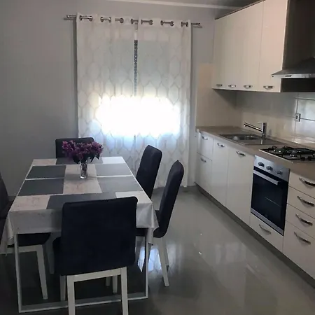 Apartment Dan's Weißenburg