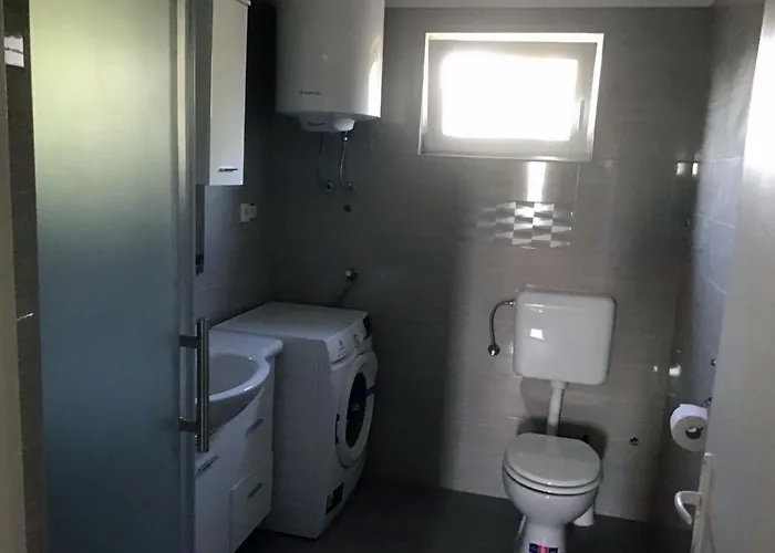 Dan's Apartmán Biograd Na Moru